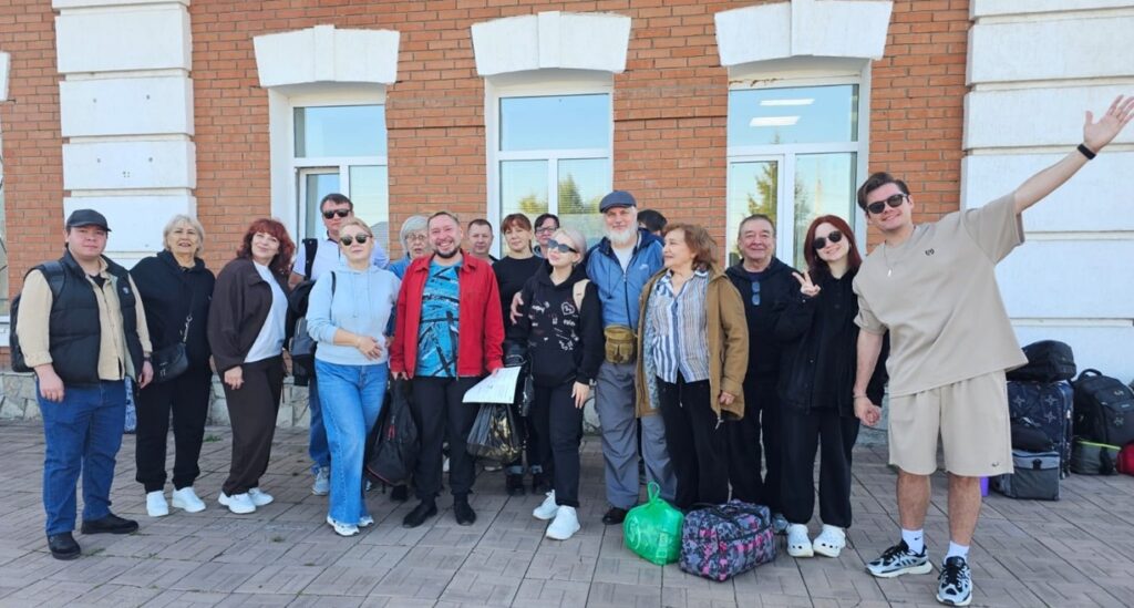 У них гастроли, у нас розыгрыш У них гастроли, у нас розыгрыш