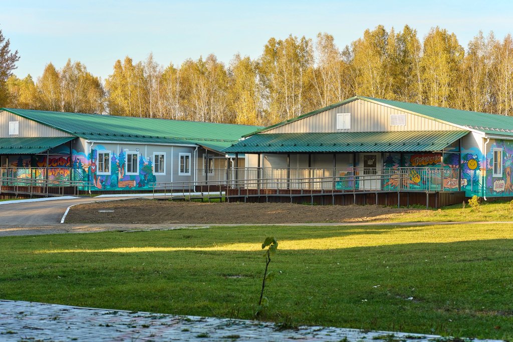 90 «квадратов» и 80 баллончиков: в «Лесной поляне» появилось доброе граффити